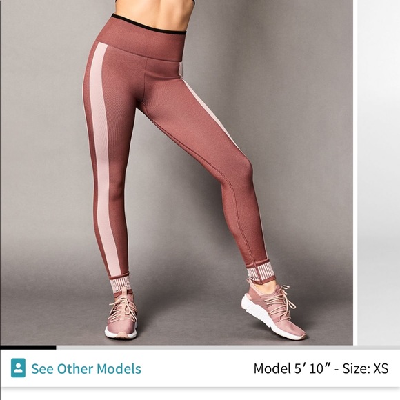 Maddie Ziegler Fabletics Leggings 